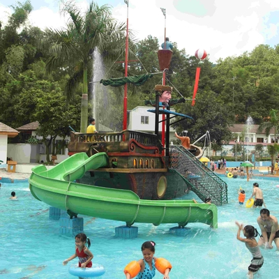 El equipo del parque del agua del juego de la aguamarina de la fibra de vidrio, barco pirata embroma los toboganes acuáticos