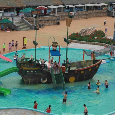 El equipo del parque del agua del juego de la aguamarina de la fibra de vidrio, barco pirata embroma los toboganes acuáticos