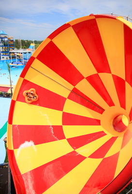 Enormes toboganes de fibra de vidrio para piscinas Vison Equipo de parques acuáticos