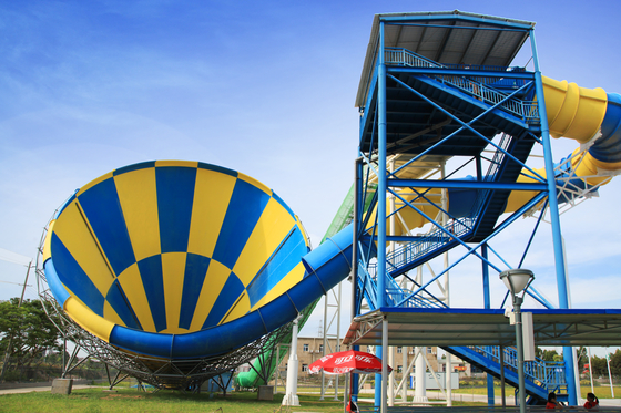 Los más nuevos toboganes acuáticos de la fibra de vidrio de la diversión del diseño para el parque del agua de la aventura en China