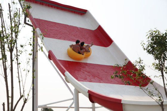 Toboganes acuáticos de encargo de Funnuy, diapositiva de la aguamarina del bumerán del parque de atracciones para la diversión de la familia de 2 personas