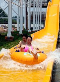 Los toboganes acuáticos de alta velocidad de la fibra de vidrio/la piscina al aire libre de la capa del gel de Ashland resbala