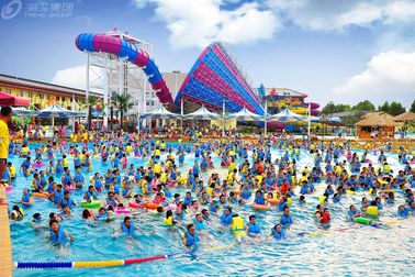 Trompeta comercial Fibra de vidrio toboganes acuáticos para familias / paseos en el parque acuático de diversiones