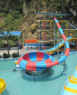 Space Bowl Water Slide con altura de plataforma de 10,65 m, capacidad para 180 personas y estructura de acero galvanizado en caliente
