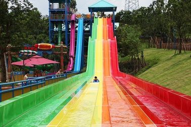 Paseos del parque del agua de la fibra de vidrio de la construcción del parque de la aguamarina para el adulto que compite con juegos
