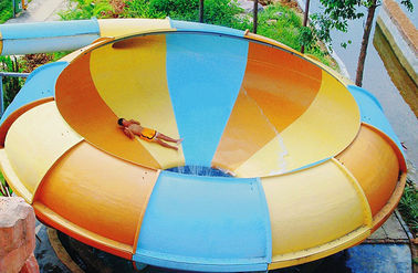 Equipo al aire libre del juego del agua, diapositiva del cuenco del espacio de la fibra de vidrio para el parque temático