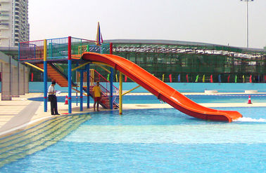 El tobogán acuático ancho de los niños de la fibra de vidrio, diapositivas de la altura de los 5.0m para el parque del agua